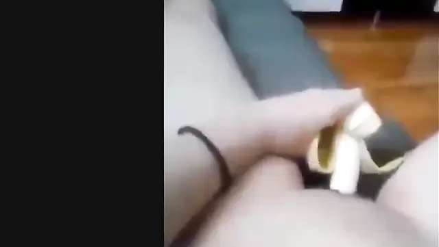 Kazakistanlı orospu amına muz yedi.