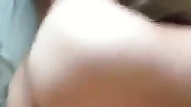 Kazakistanlı çift kamerada gerçek seks yapıyor.